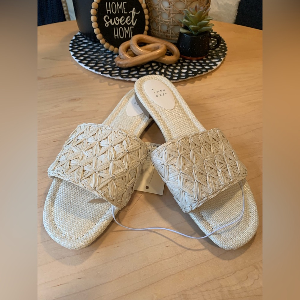 NWT A new day Ariella slide/sandals size 11